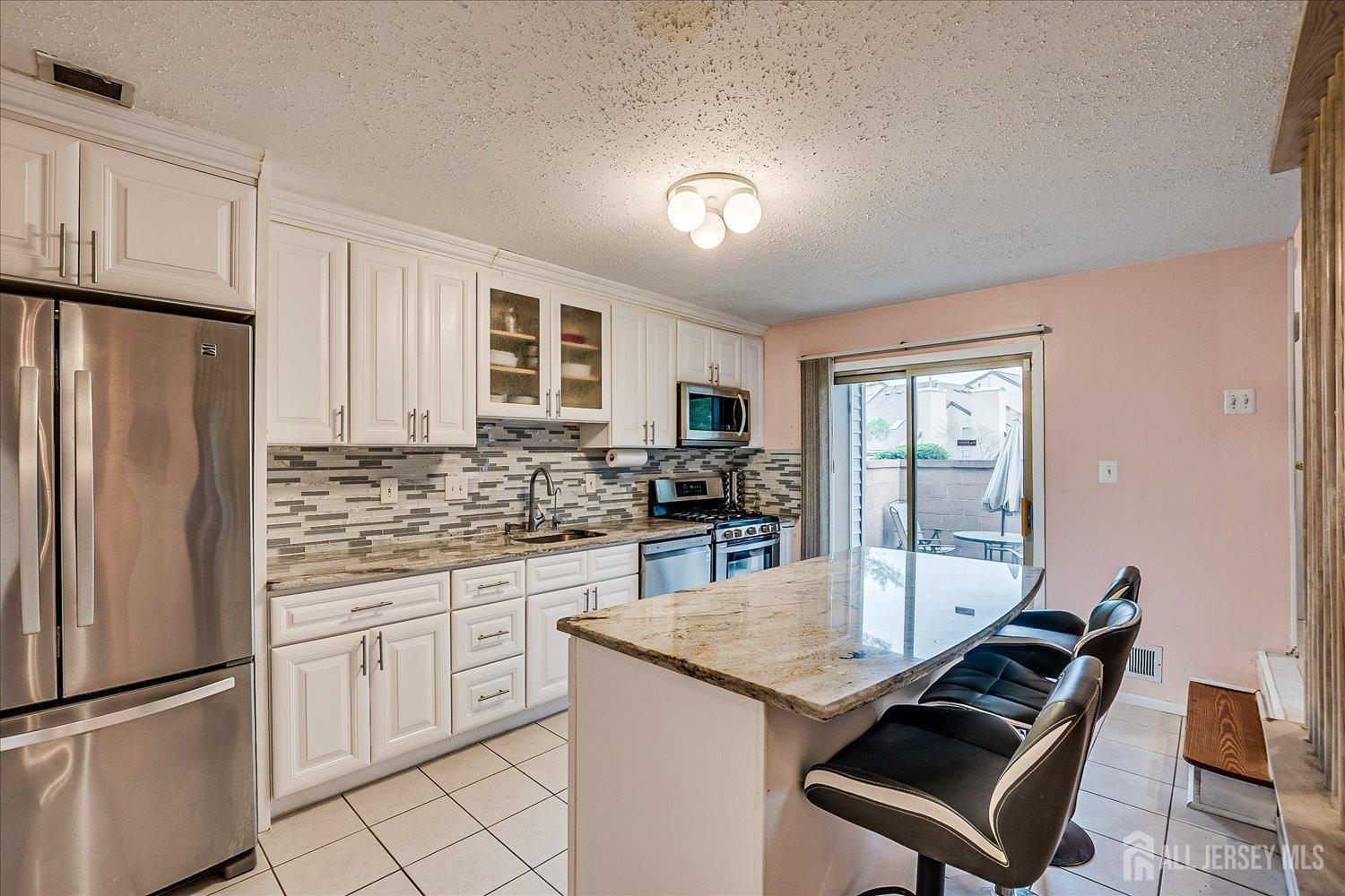 115 Kelly Drive, Edison, New Jersey image 15