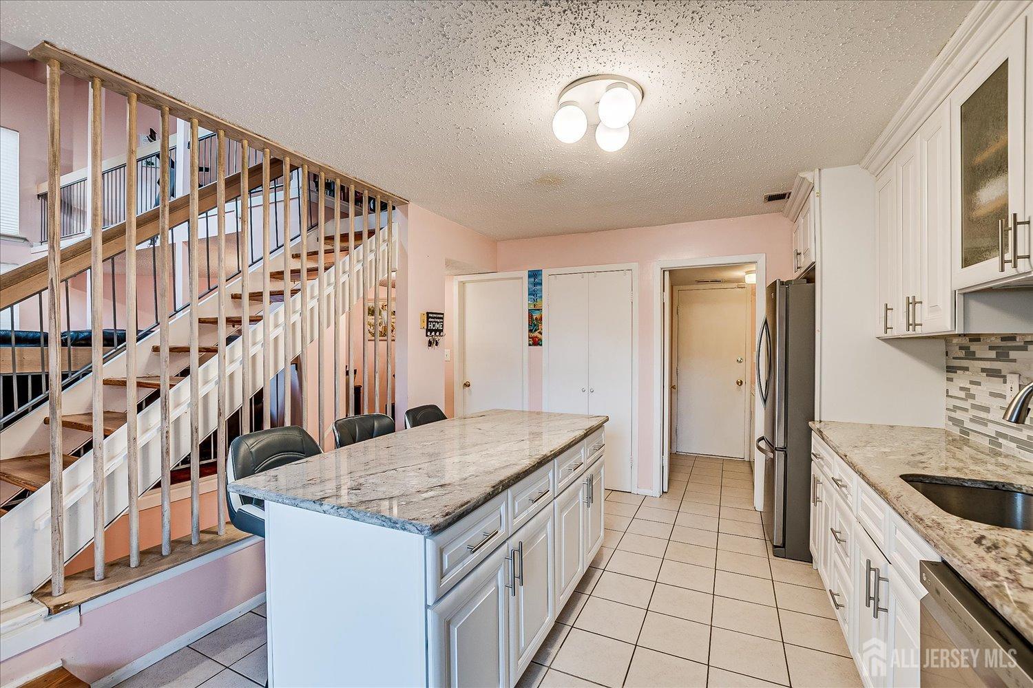 115 Kelly Drive, Edison, New Jersey image 19