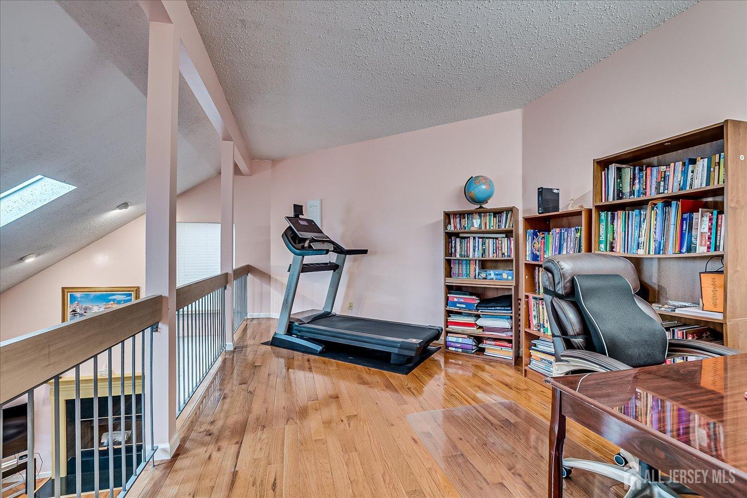 115 Kelly Drive, Edison, New Jersey image 21