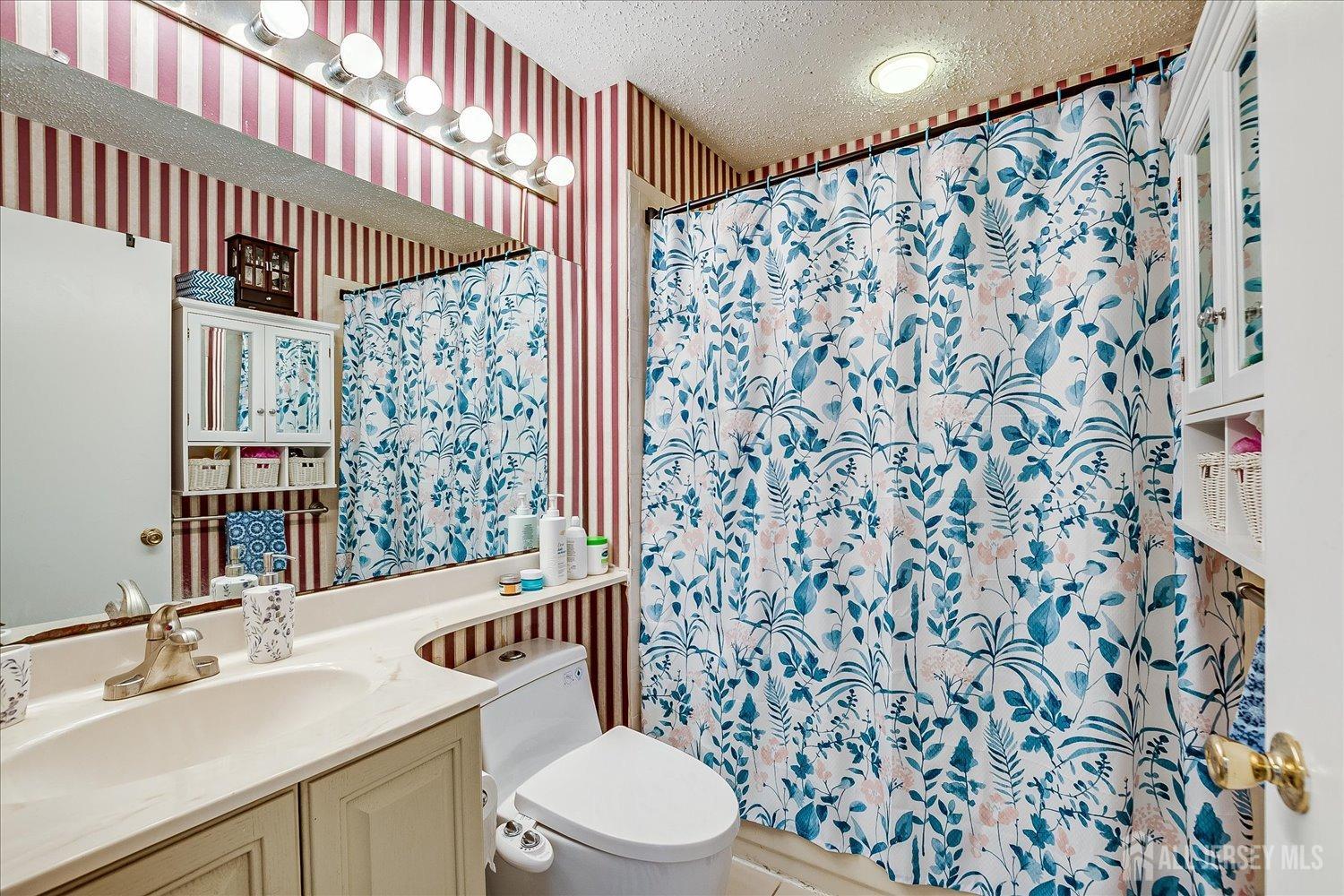 115 Kelly Drive, Edison, New Jersey image 27