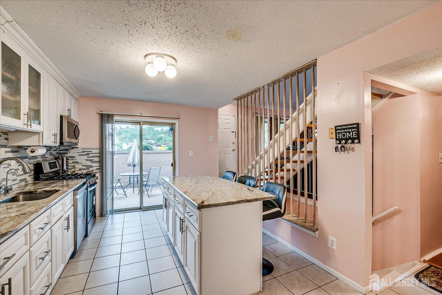 115 Kelly Drive, Edison, New Jersey image 18