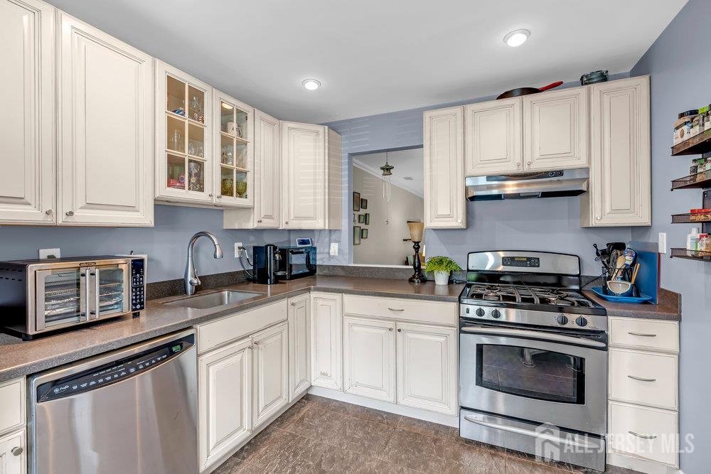 223 Perth Hill Court, Matawan, New Jersey image 7
