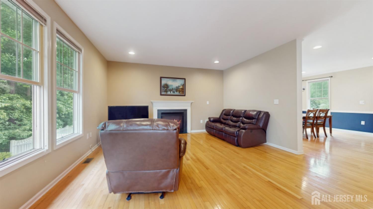 28 Walden Court, Old Bridge, New Jersey image 6