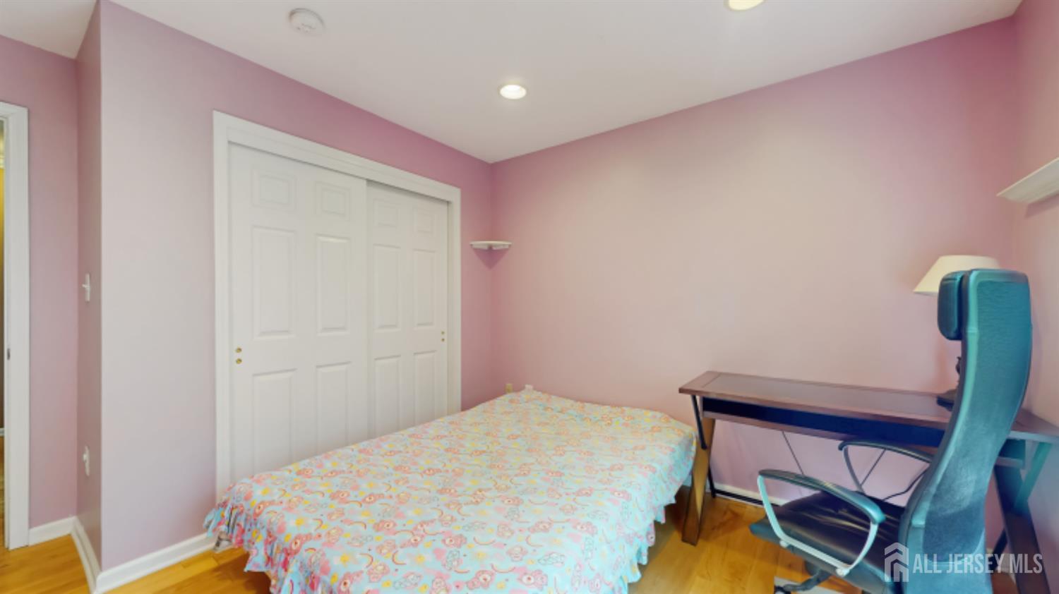 28 Walden Court, Old Bridge, New Jersey image 16