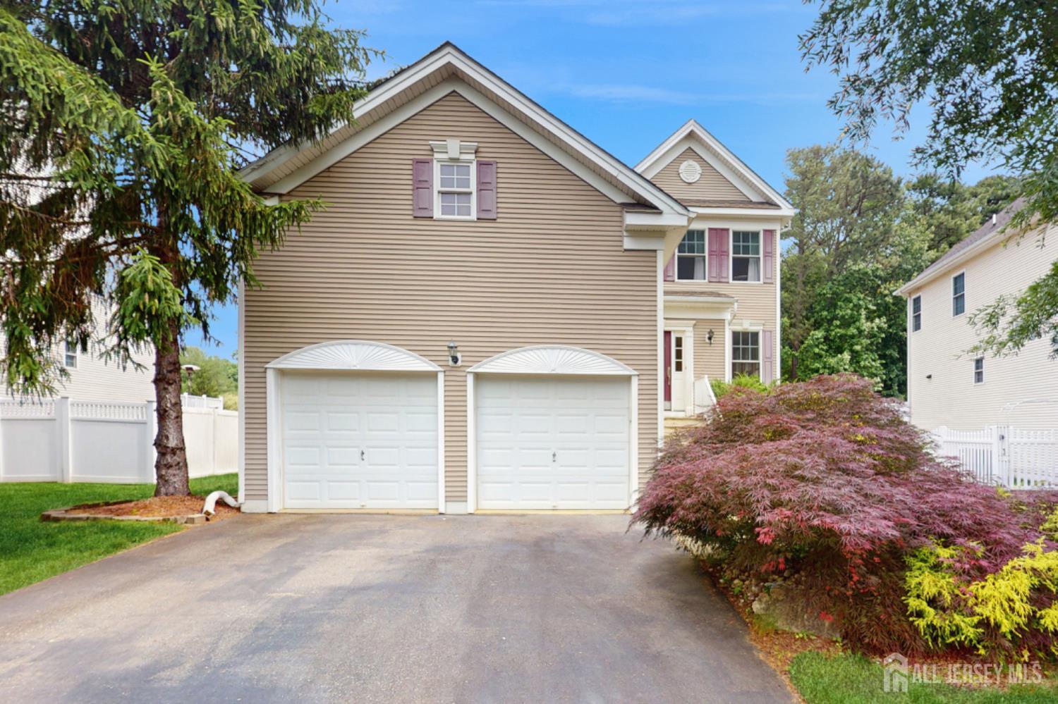 28 Walden Court, Old Bridge, New Jersey image 1