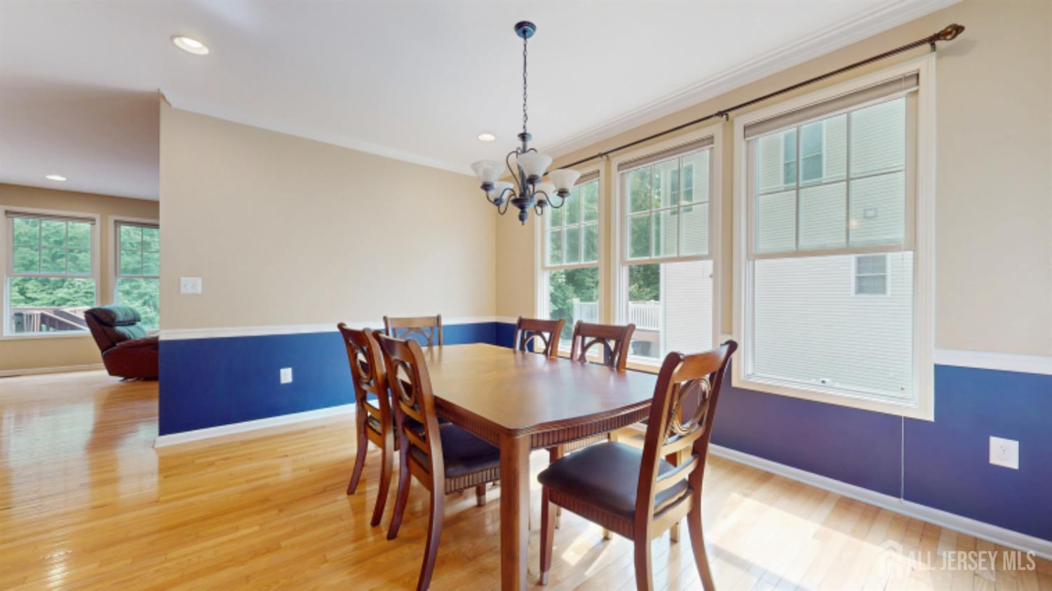 28 Walden Court, Old Bridge, New Jersey image 3