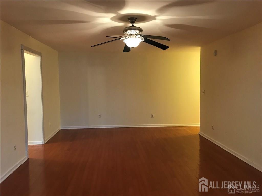 404 Newport Court, Fords, New Jersey image 10