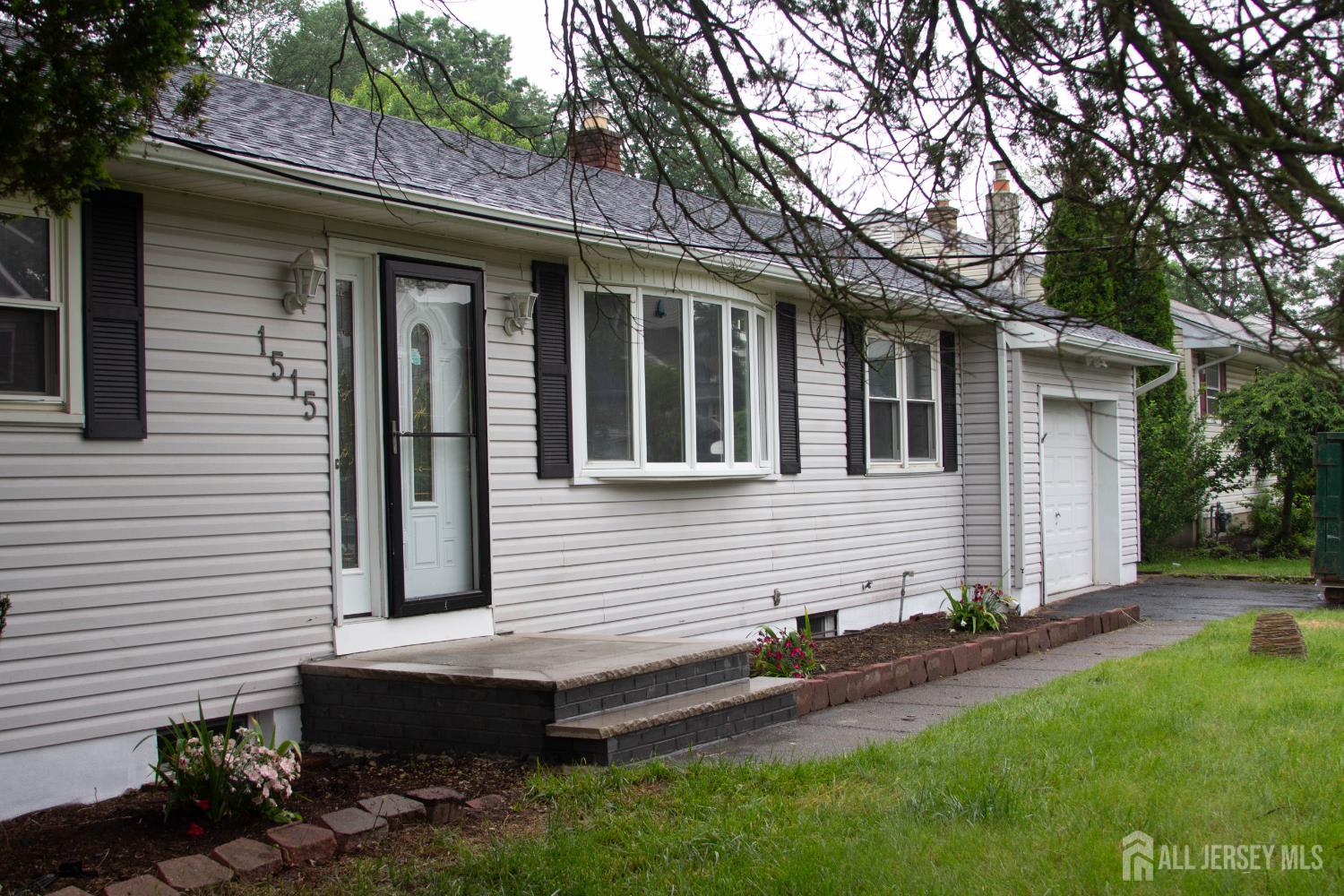 1515 Dogwood Drive, Piscataway, New Jersey image 1