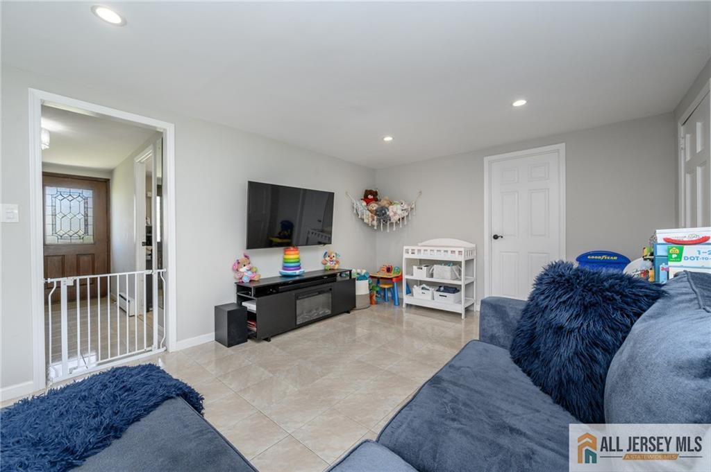 43 Cypress Drive, Colonia, New Jersey image 22