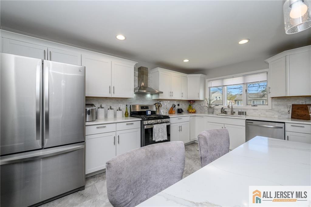 43 Cypress Drive, Colonia, New Jersey image 9