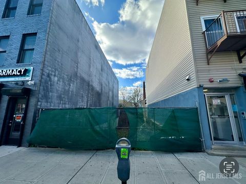 Vacant Land For Sale - 2107 Bergenline Avenue<br/> Hudson County, Union City, NJ 07087