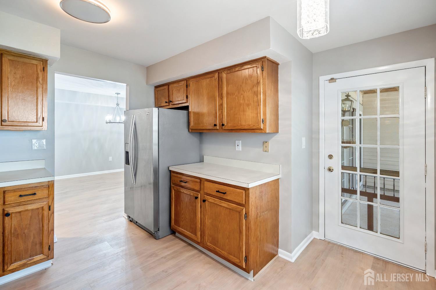 Princeton, New Jersey 08540, United States, 2 Bedrooms Bedrooms, ,2 BathroomsBathrooms,Residential,Active,201536