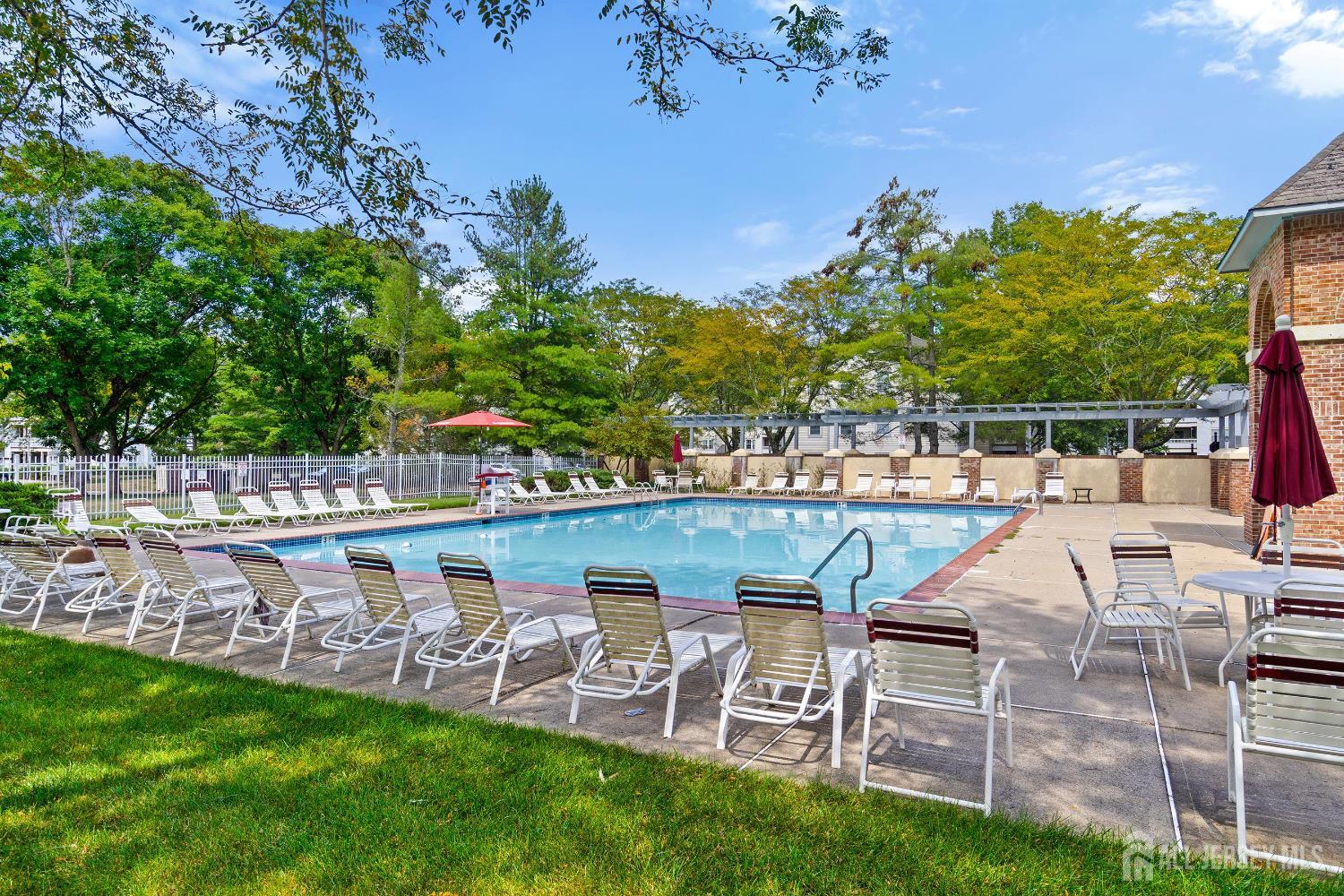 Princeton, New Jersey 08540, United States, 2 Bedrooms Bedrooms, ,2 BathroomsBathrooms,Residential,Active,201536