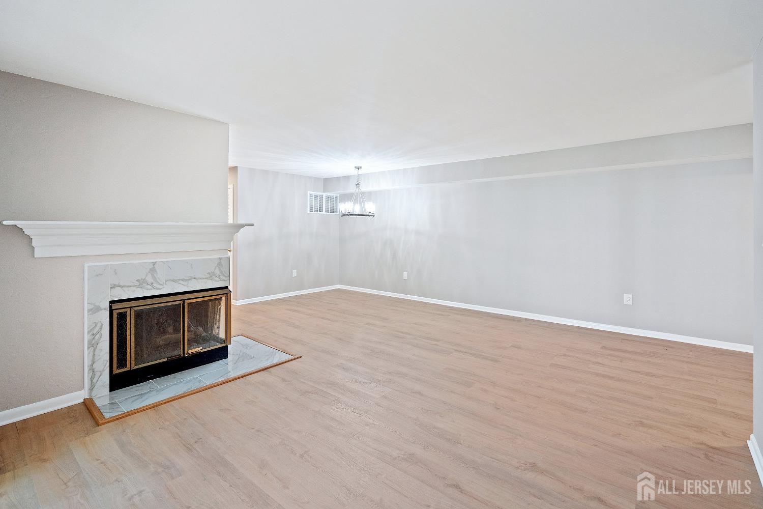 Princeton, New Jersey 08540, United States, 2 Bedrooms Bedrooms, ,2 BathroomsBathrooms,Residential,Active,201536