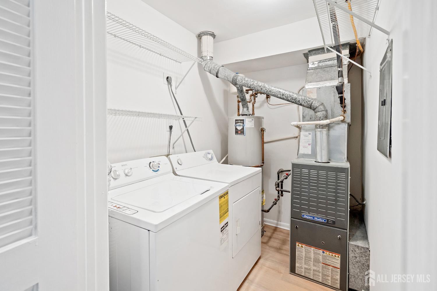 Princeton, New Jersey 08540, United States, 2 Bedrooms Bedrooms, ,2 BathroomsBathrooms,Residential,Active,201536