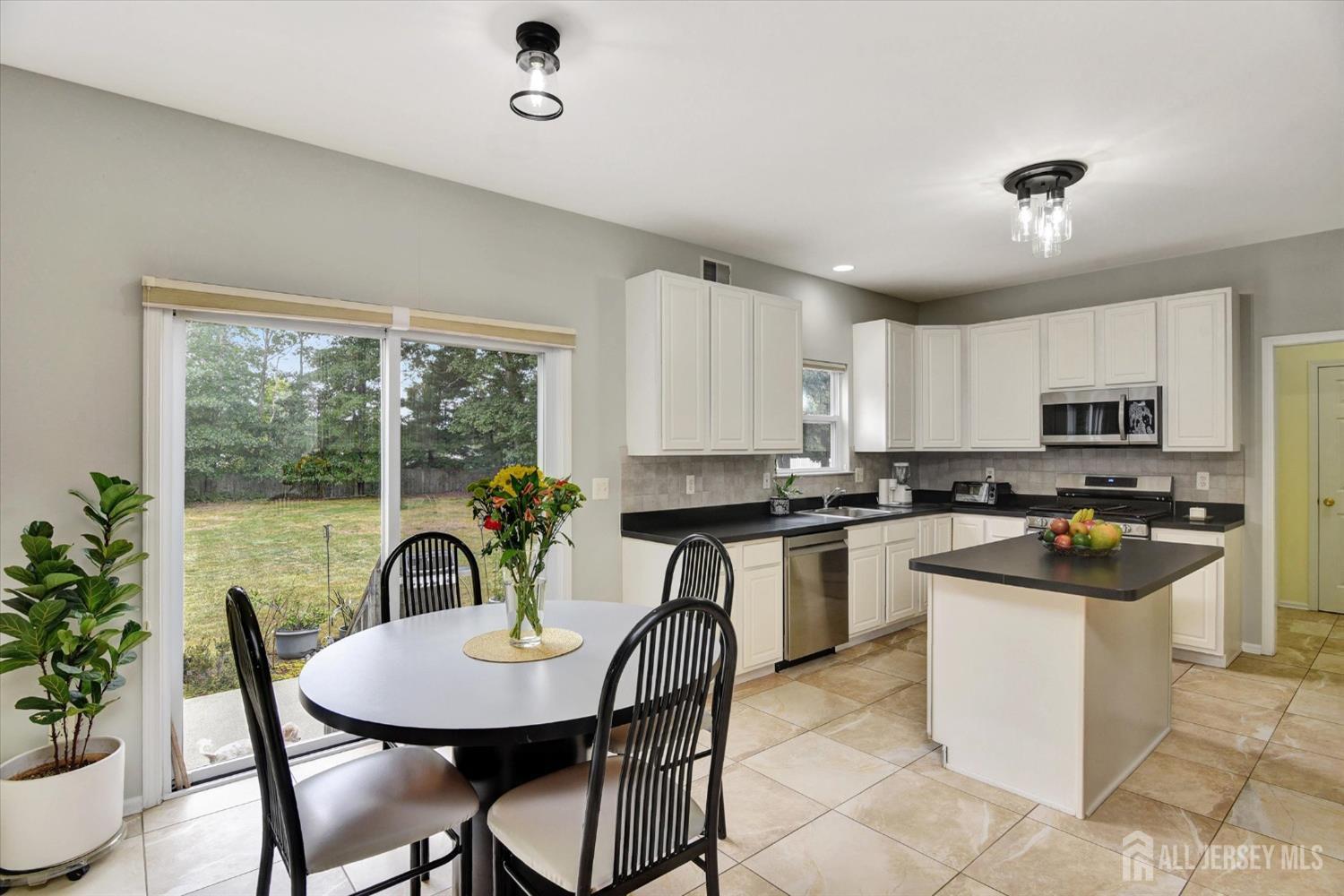 3 Meadowlark Court, Jackson, New Jersey image 10
