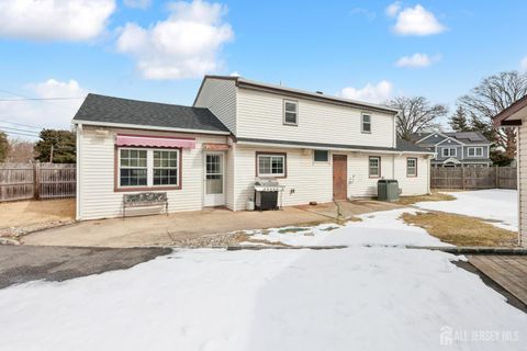 Homes For Sale - 32 Glenville Road<br/> Edison, NJ 08817