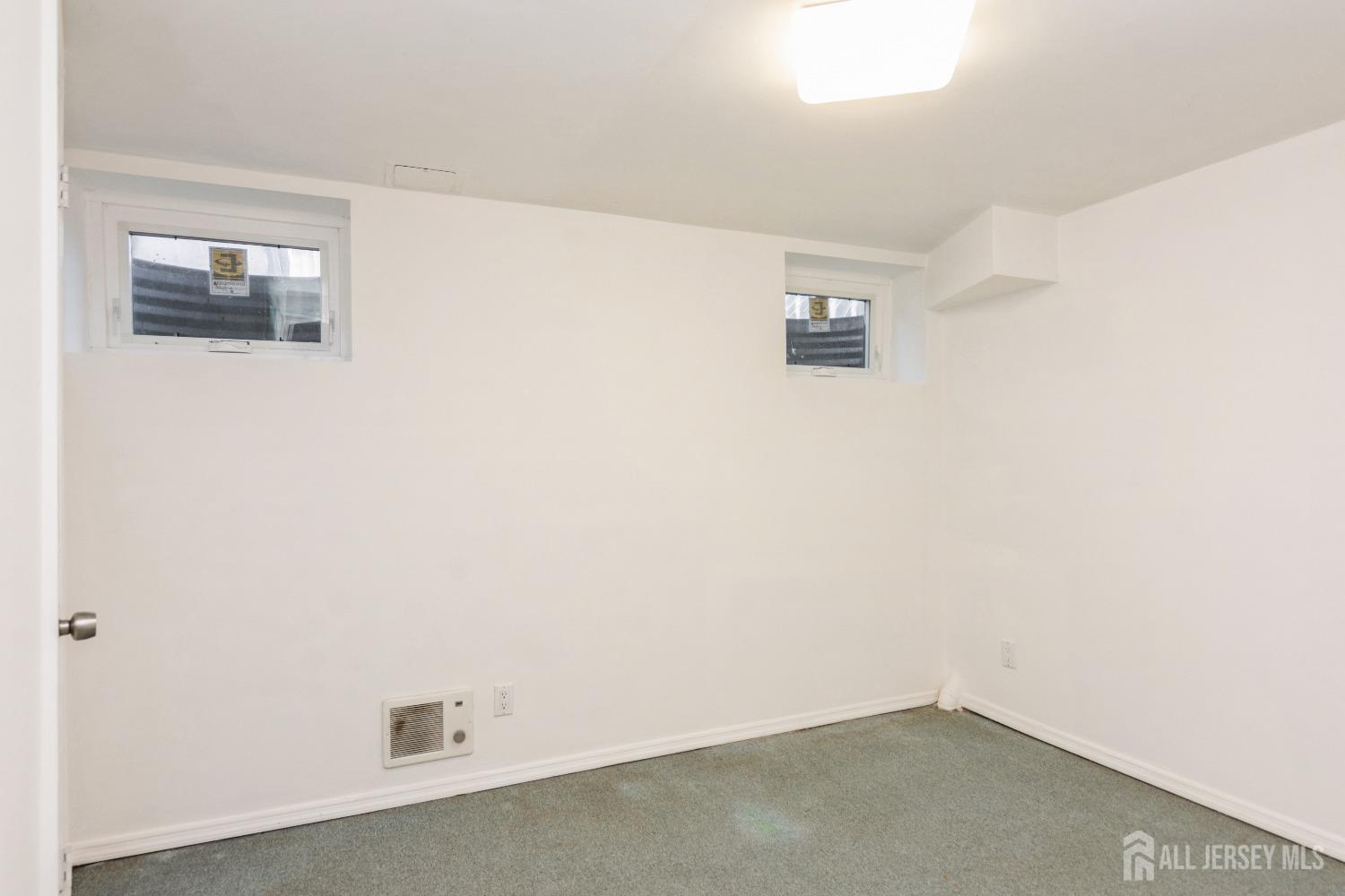 301 Willowbrook Drive, North Brunswick, New Jersey image 34