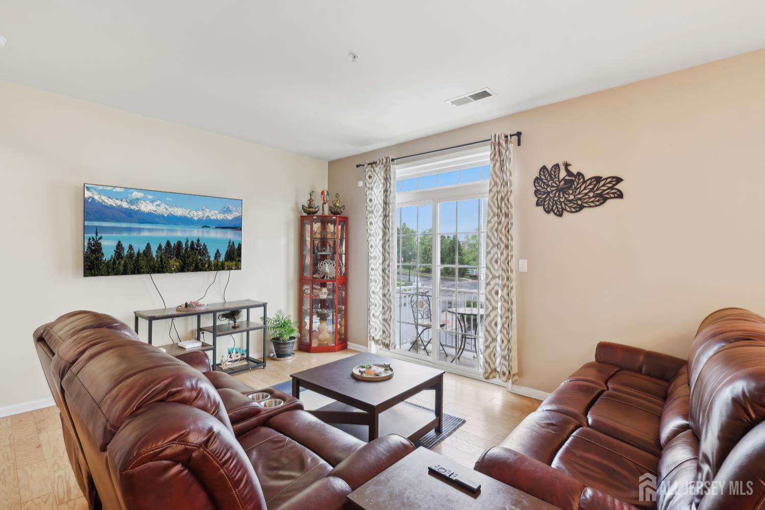 1525 Hudson Circle, Highland Park, New Jersey image 5
