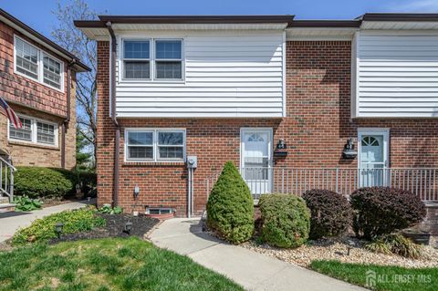 Condo For Sale - 4 Cardinal Lane #1<br/> Somerset County, Hillsborough, NJ 08844