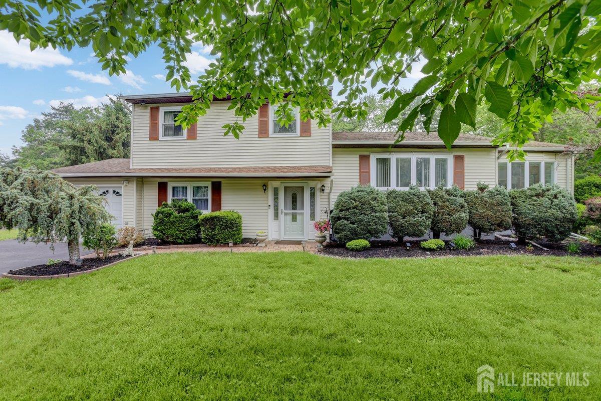 61 Rocky Brook Road, East Windsor, New Jersey image 1