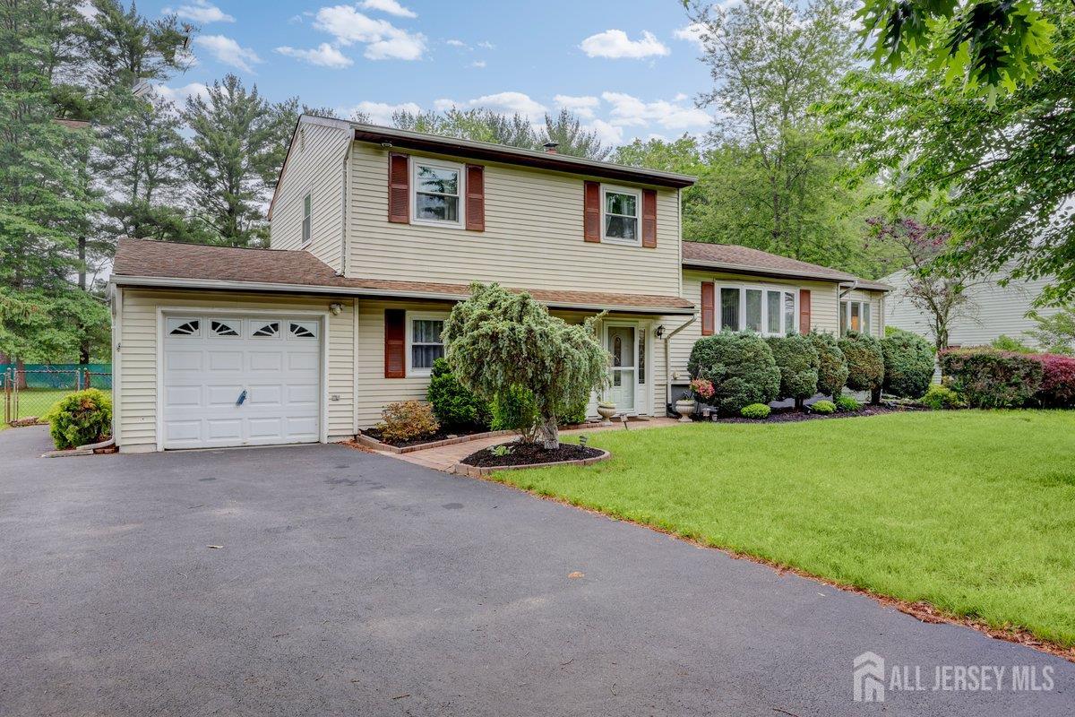 61 Rocky Brook Road, East Windsor, New Jersey image 4