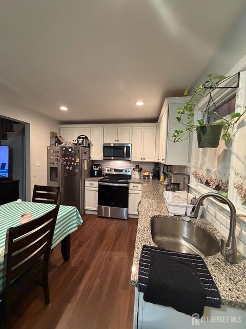 Homes For Sale - 25 Simpson Street<br/> Hamilton, NJ 08619