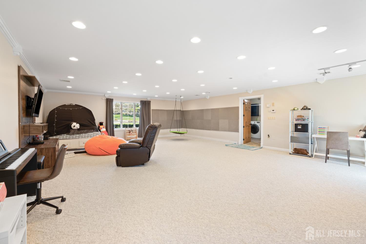 Montgomery, New Jersey, 08502, United States, 5 Bedrooms Bedrooms, ,4 BathroomsBathrooms,Residential,Active,2045807