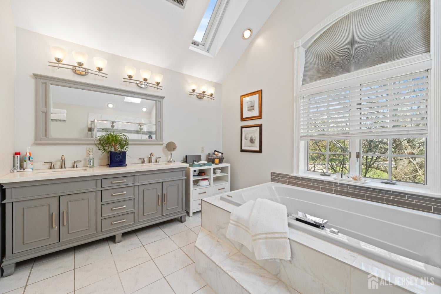 Montgomery, New Jersey, 08502, United States, 5 Bedrooms Bedrooms, ,4 BathroomsBathrooms,Residential,Active,2045807