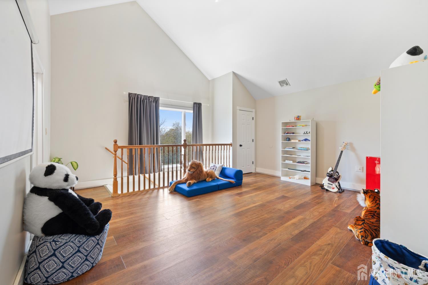 Montgomery, New Jersey, 08502, United States, 5 Bedrooms Bedrooms, ,4 BathroomsBathrooms,Residential,Active,2045807