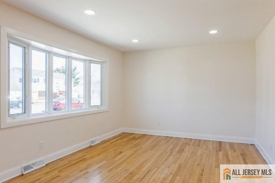 35 Shirley Boulevard, Old Bridge, New Jersey image 4