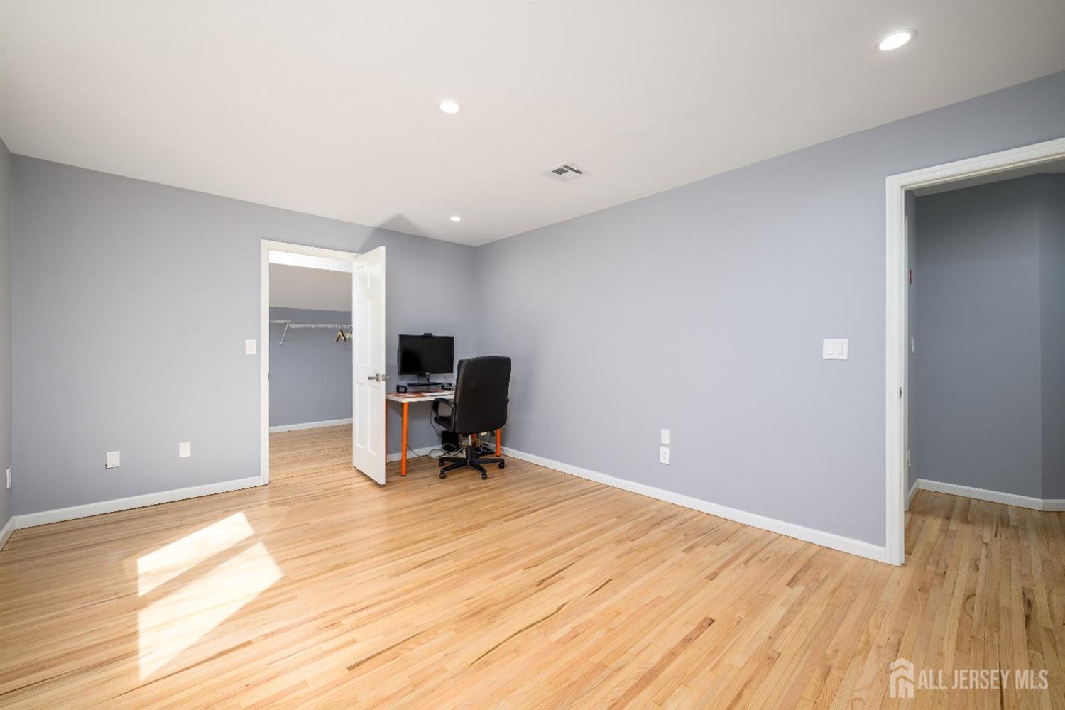 17 Gallo Way, Edison, New Jersey image 42