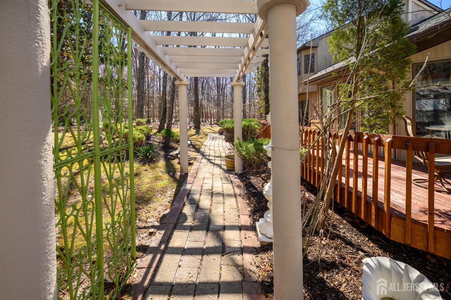 17 Gallo Way, Edison, New Jersey image 7