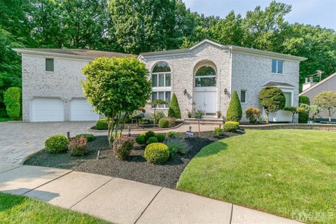 Homes For Sale - 15 Gallo Way<br/> Edison, NJ 08820