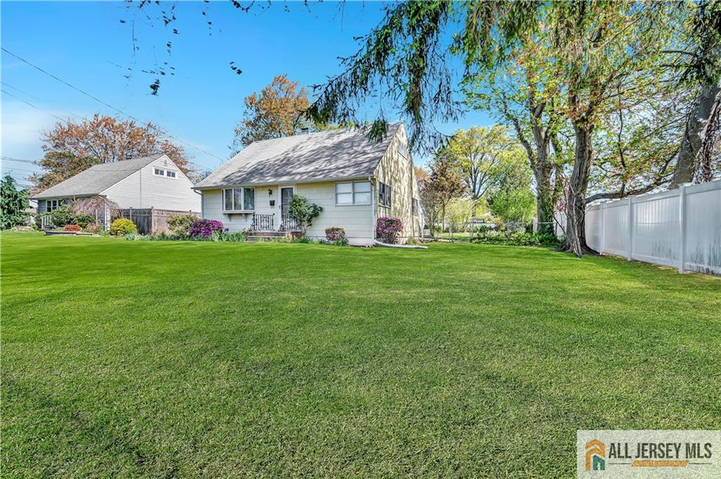 454 Hyatt Street, Avenel, New Jersey image 25