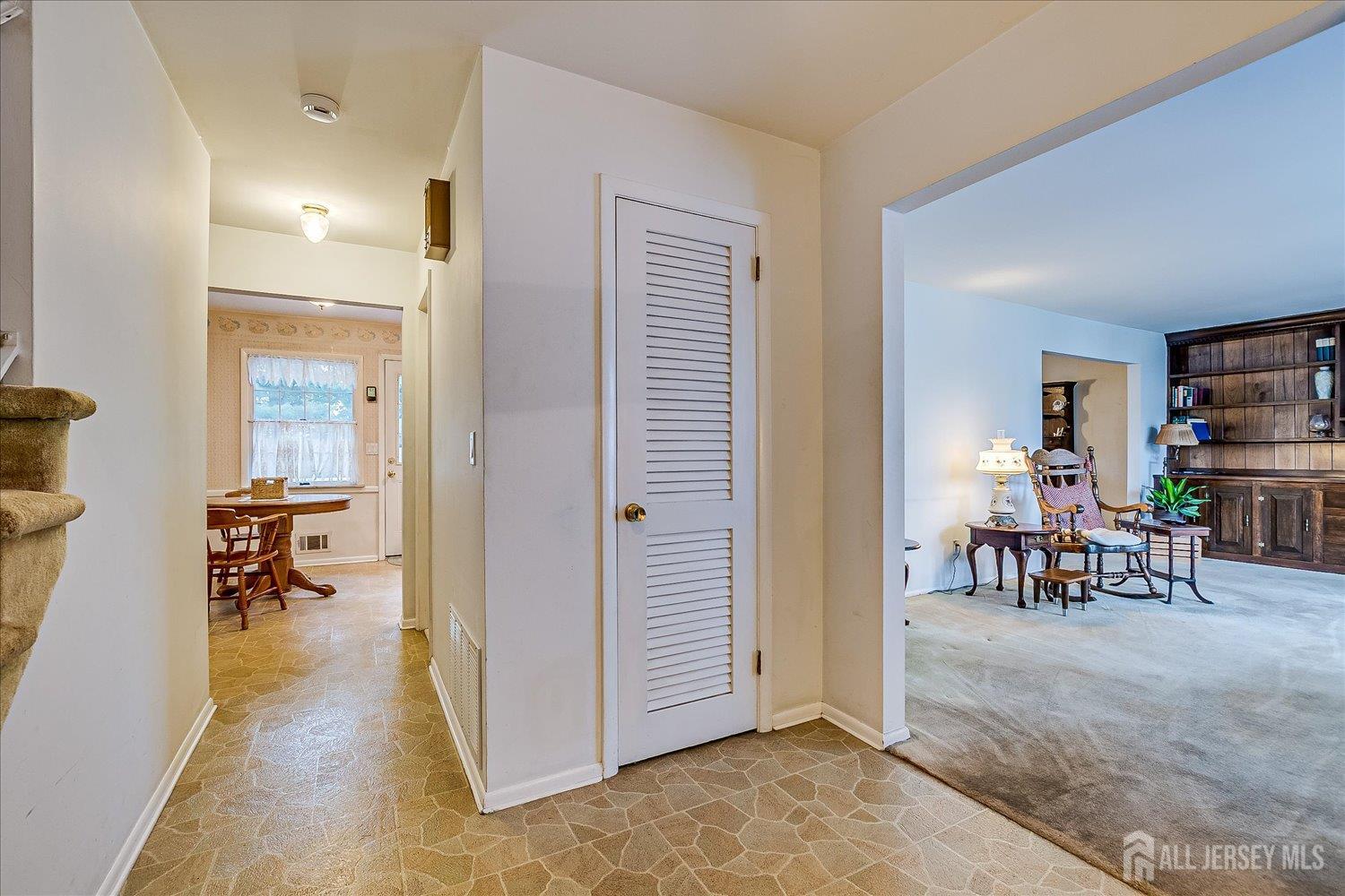4 Bodnarik Road, Edison, New Jersey image 5