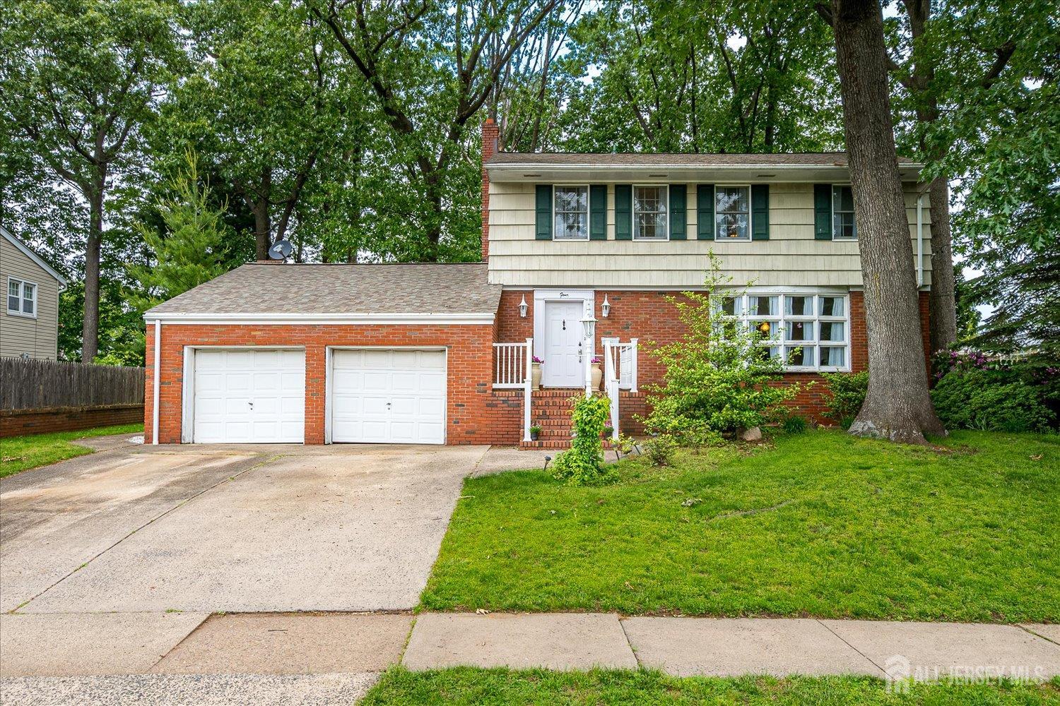 4 Bodnarik Road, Edison, New Jersey image 1