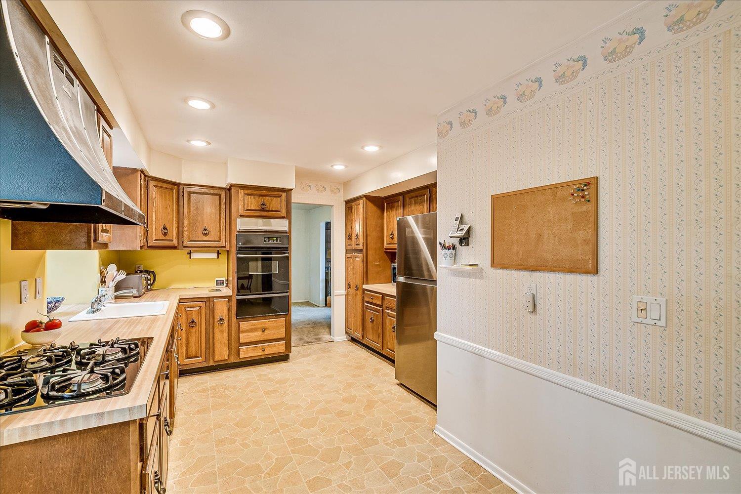 4 Bodnarik Road, Edison, New Jersey image 15
