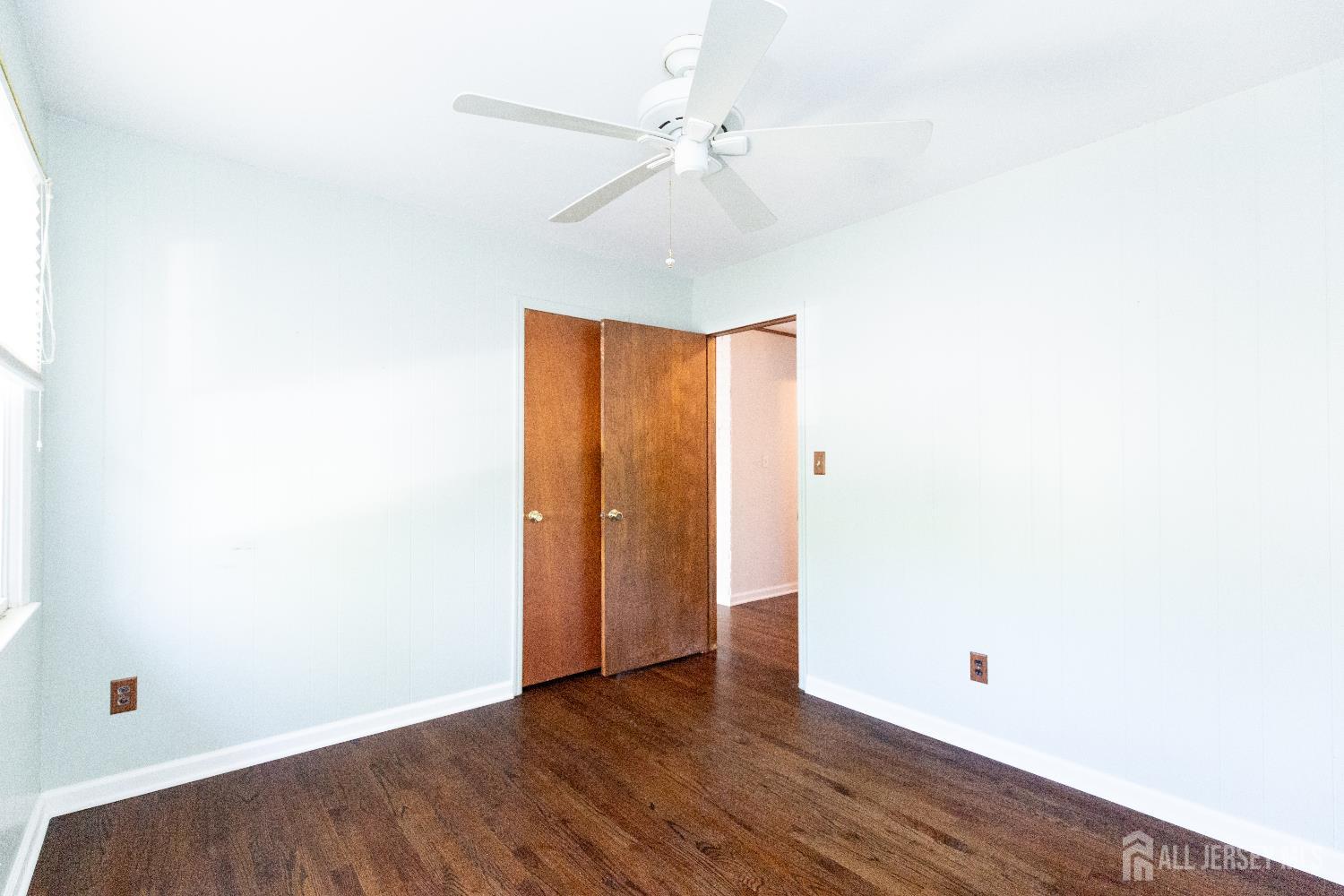28 Beechwood Avenue, Edison, New Jersey image 27