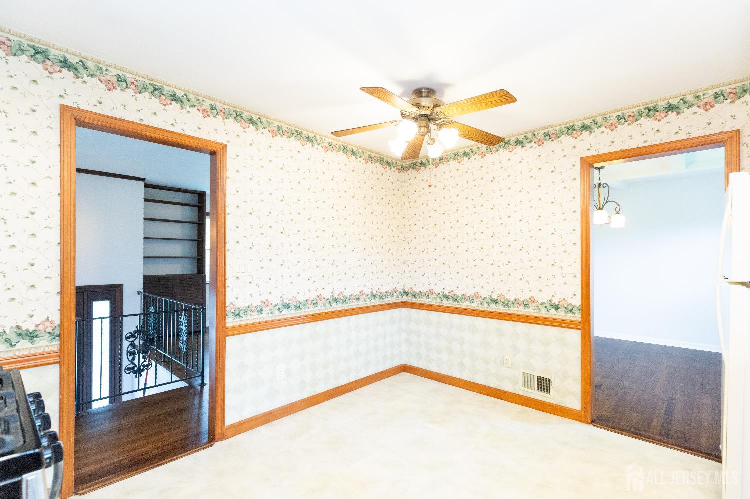 28 Beechwood Avenue, Edison, New Jersey image 15