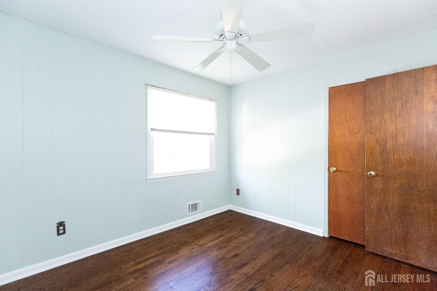 28 Beechwood Avenue, Edison, New Jersey image 28