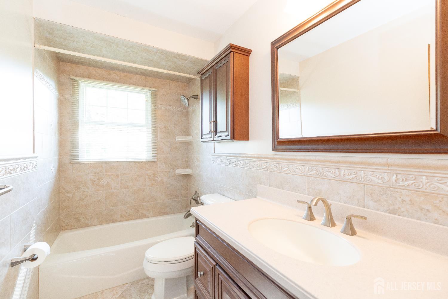 28 Beechwood Avenue, Edison, New Jersey image 29
