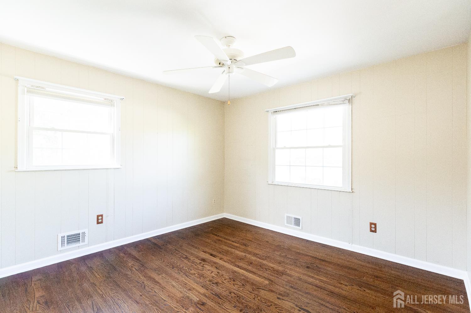 28 Beechwood Avenue, Edison, New Jersey image 21