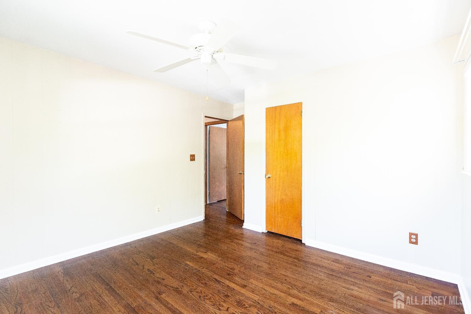 28 Beechwood Avenue, Edison, New Jersey image 23