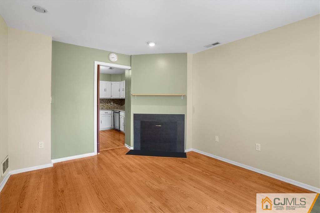 Plainsboro, New Jersey 08536, United States, 3 Bedrooms Bedrooms, ,3 BathroomsBathrooms,Residential,Active,55675