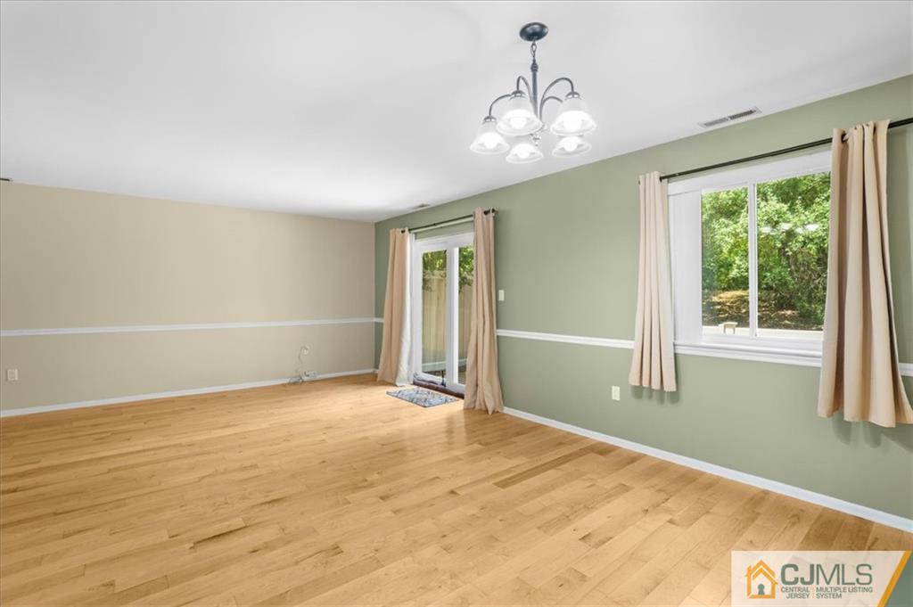 Plainsboro, New Jersey 08536, United States, 3 Bedrooms Bedrooms, ,3 BathroomsBathrooms,Residential,Active,55675