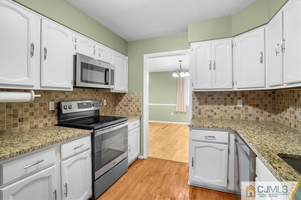 Plainsboro, New Jersey 08536, United States, 3 Bedrooms Bedrooms, ,3 BathroomsBathrooms,Residential,Active,55675