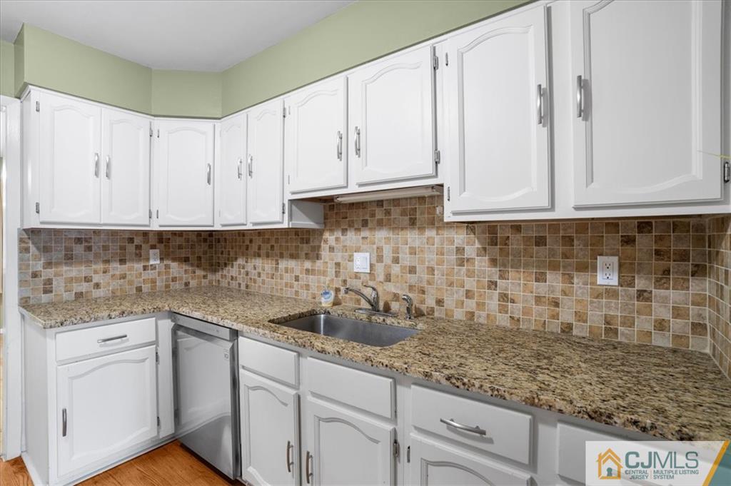 Plainsboro, New Jersey 08536, United States, 3 Bedrooms Bedrooms, ,3 BathroomsBathrooms,Residential,Active,55675