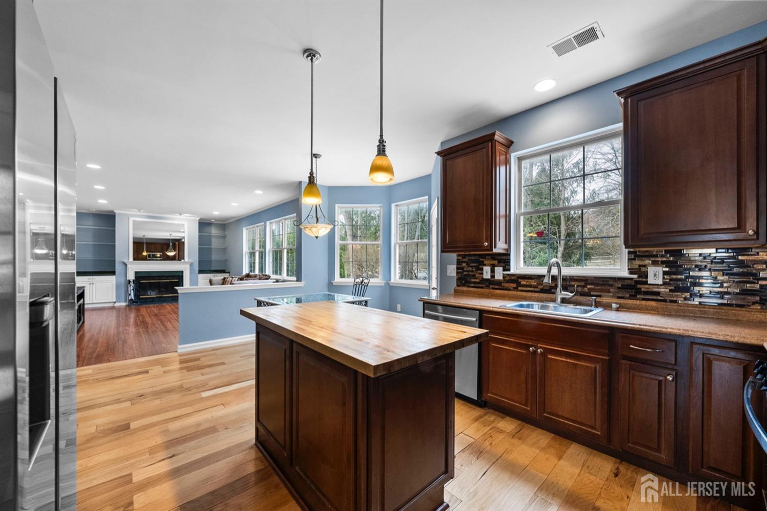 21 Edinburg Lane, East Brunswick, New Jersey image 12