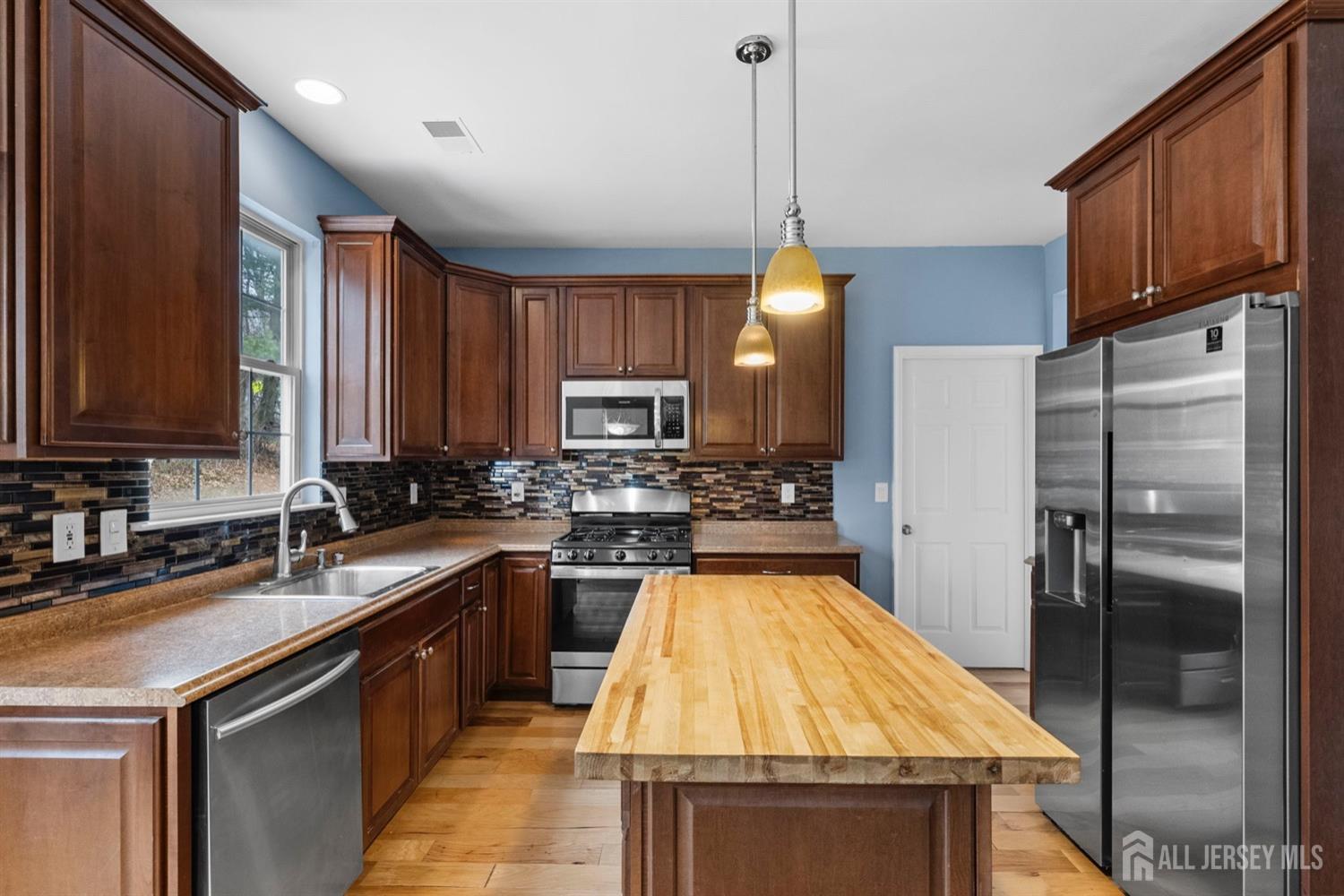 21 Edinburg Lane, East Brunswick, New Jersey image 15